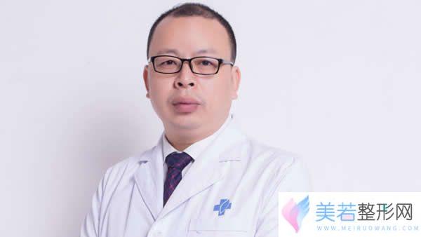 成都西区医院眼部修复医生邓东伟简介